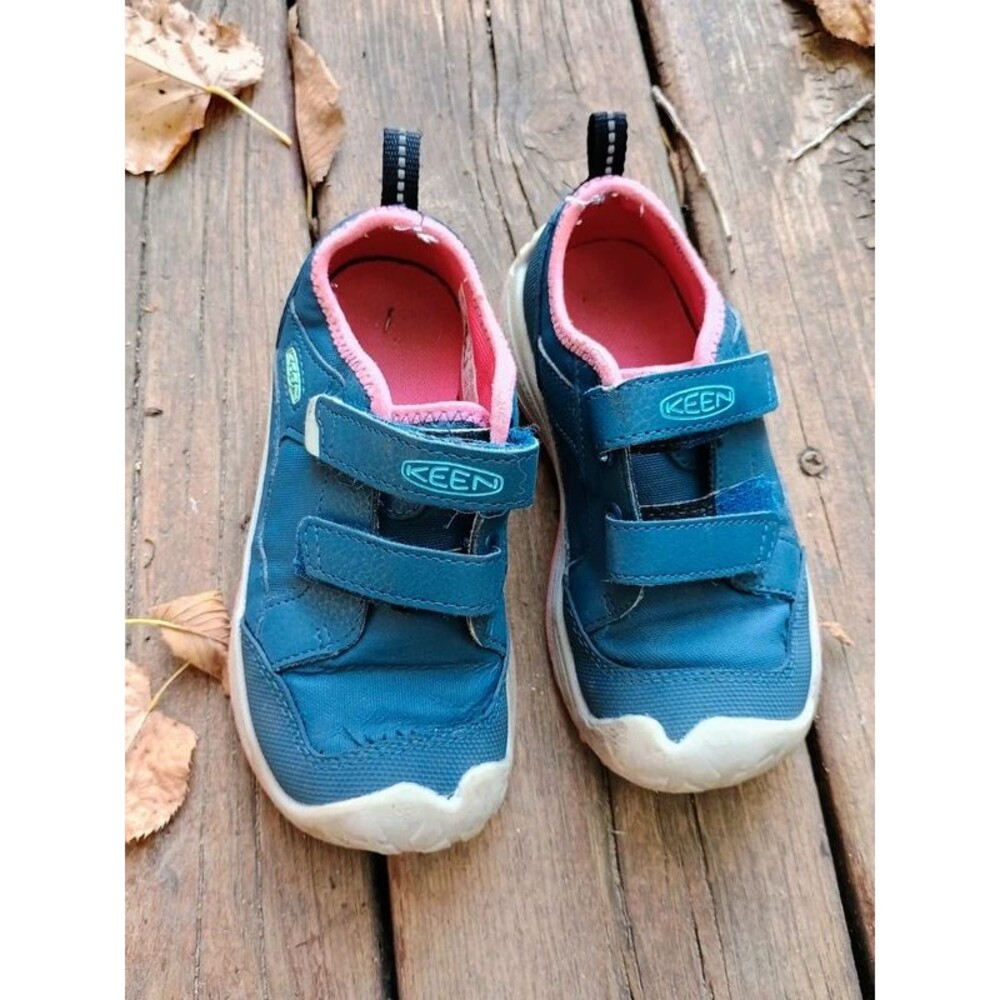 Keen Hiking Shoes Girls Child sz 11 Blue Pink